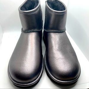 Ugg Classic Mini Metallic Boot size 8